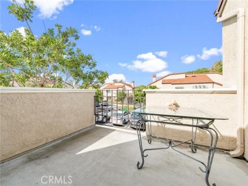 289  Stanford  52  Court, Irvine, CA