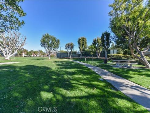 289  Stanford  52  Court, Irvine, CA