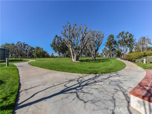 289  Stanford  52  Court, Irvine, CA