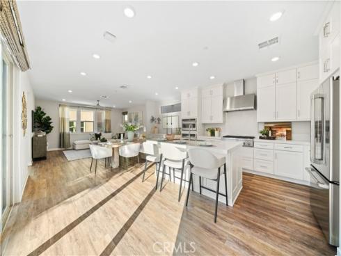 386 Chorus , Irvine, CA