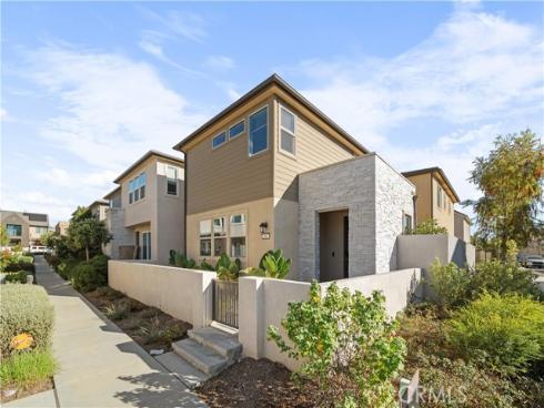 386 Chorus , Irvine, CA