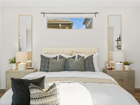 386 Chorus , Irvine, CA