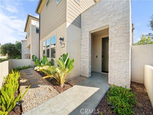 386 Chorus , Irvine, CA