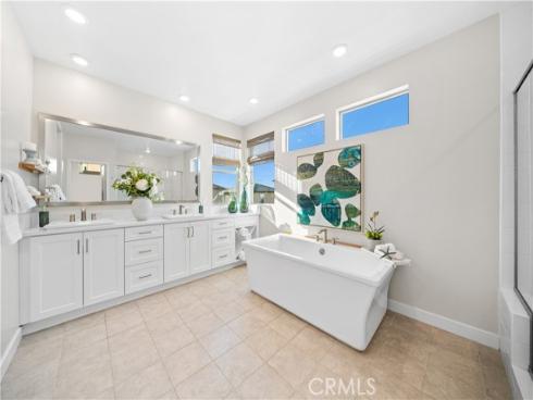 386 Chorus , Irvine, CA