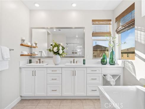 386 Chorus , Irvine, CA