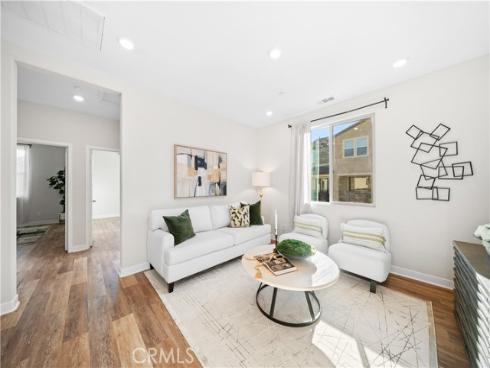 386 Chorus , Irvine, CA