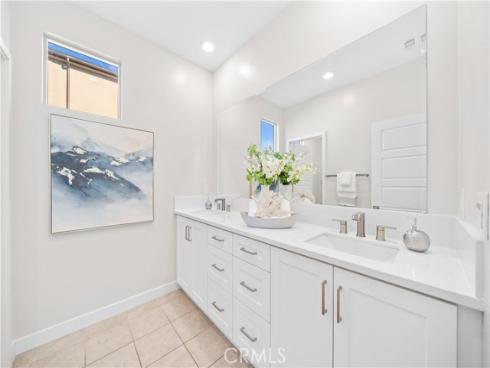 386 Chorus , Irvine, CA