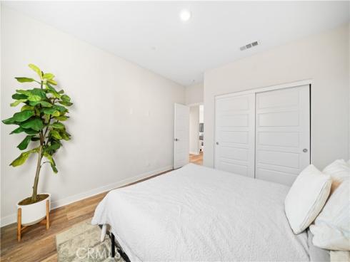 386 Chorus , Irvine, CA