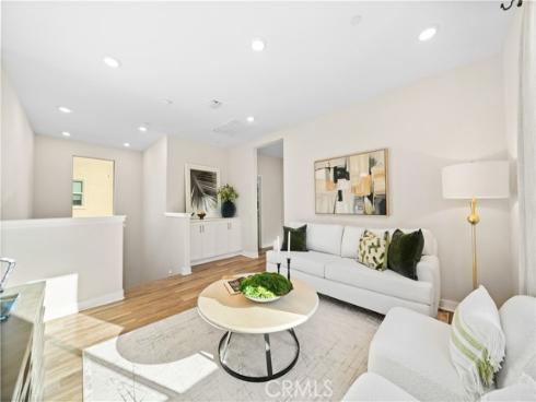 386 Chorus , Irvine, CA