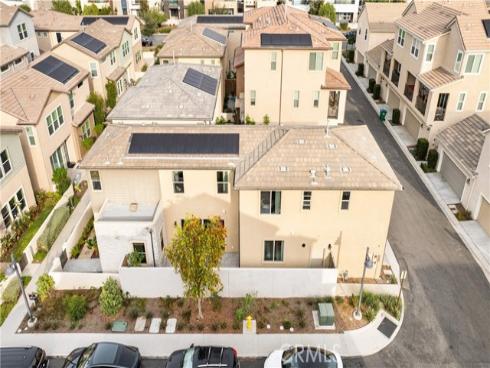 386 Chorus , Irvine, CA