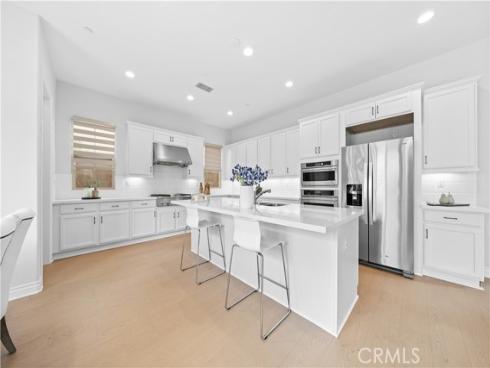 125  Lovelace  , Irvine, CA