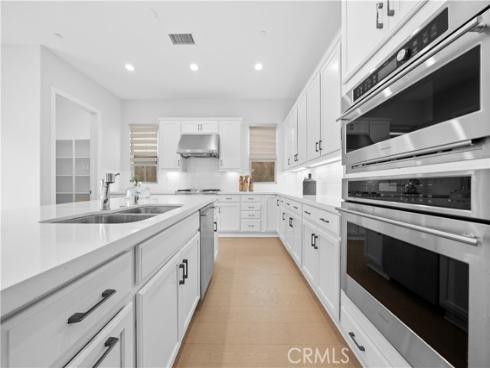 125  Lovelace  , Irvine, CA