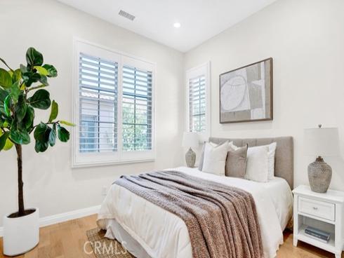 74  Bianco  , Irvine, CA