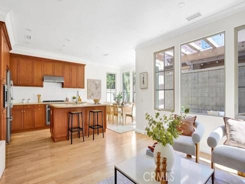 74  Bianco  , Irvine, CA