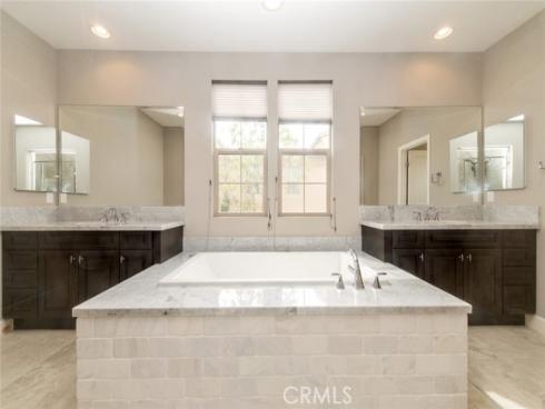 120  Tomato Springs  , Irvine, CA