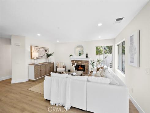 17 Rhode Island , Irvine, CA