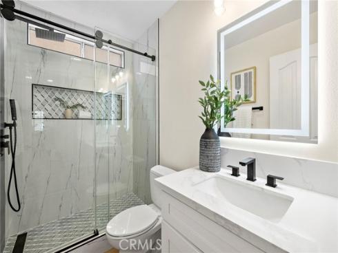 17 Rhode Island , Irvine, CA