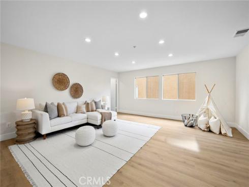 17 Rhode Island , Irvine, CA