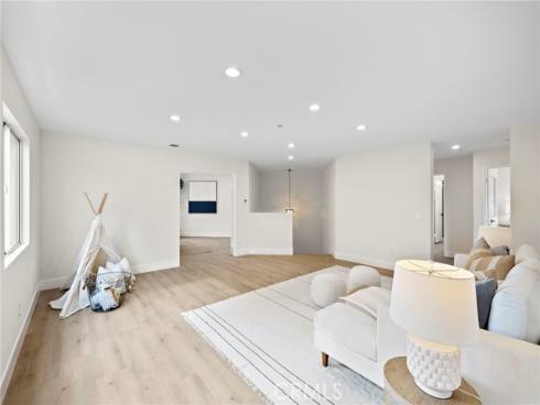 17 Rhode Island , Irvine, CA