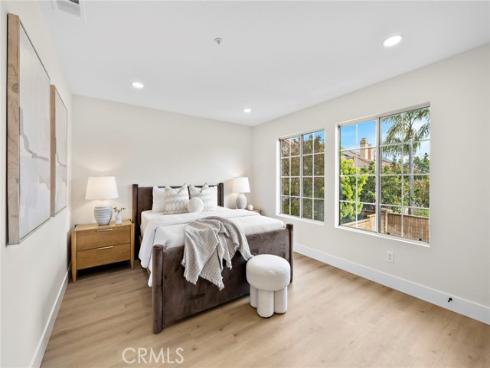 17 Rhode Island , Irvine, CA