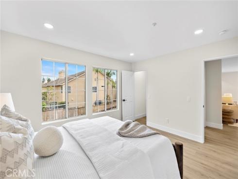 17 Rhode Island , Irvine, CA