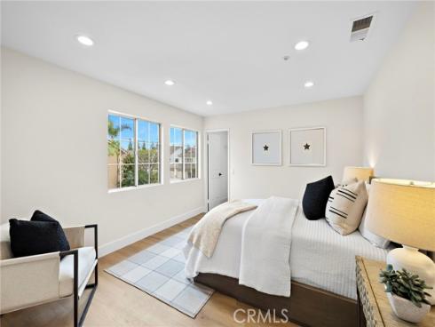 17 Rhode Island , Irvine, CA