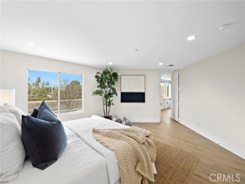 17 Rhode Island , Irvine, CA