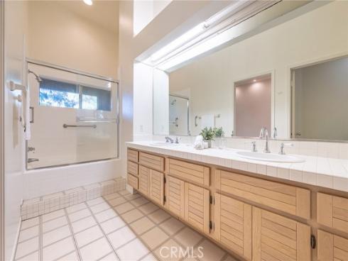 72  Vassar Aisle  , Irvine, CA