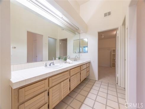 72  Vassar Aisle  , Irvine, CA