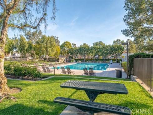 72  Vassar Aisle  , Irvine, CA