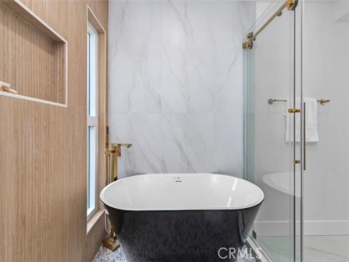 1 Rainbow Falls , Irvine, CA