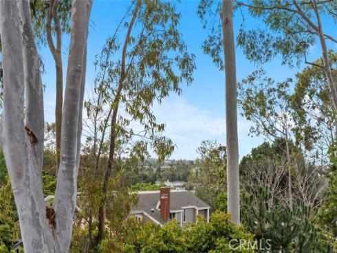 1 Rainbow Falls , Irvine, CA