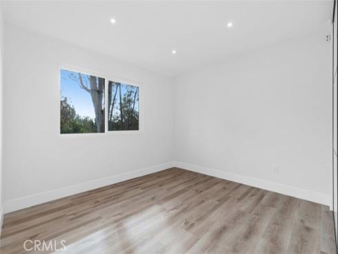 1 Rainbow Falls , Irvine, CA