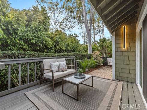 1 Rainbow Falls , Irvine, CA