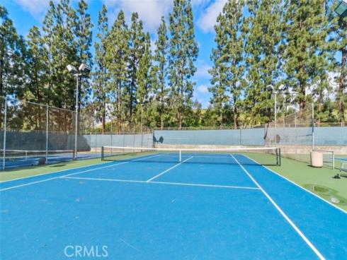 1 Rainbow Falls , Irvine, CA