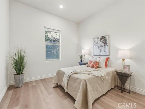 218  Geyser  , Irvine, CA