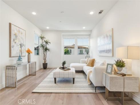 218  Geyser  , Irvine, CA