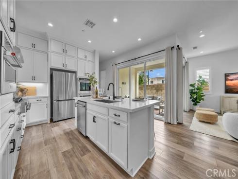 446 Chorus , Irvine, CA