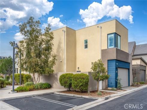 446 Chorus , Irvine, CA