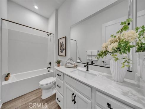 446 Chorus , Irvine, CA