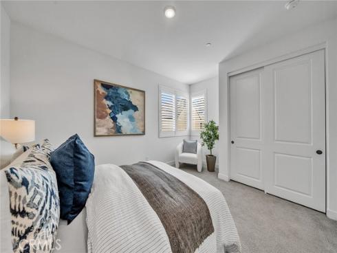 446 Chorus , Irvine, CA