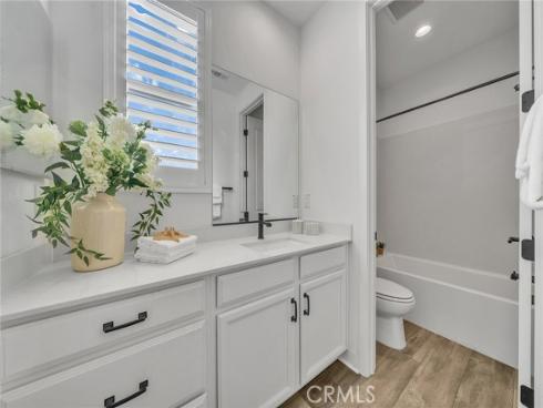 446 Chorus , Irvine, CA