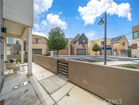 446 Chorus , Irvine, CA