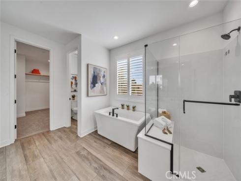 446 Chorus , Irvine, CA