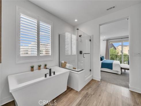 446 Chorus , Irvine, CA