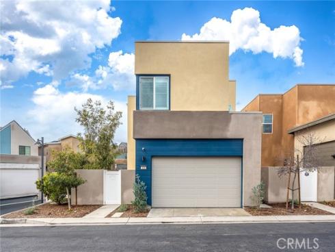 446 Chorus , Irvine, CA