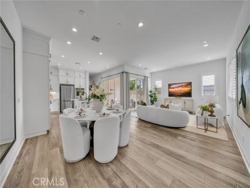 446 Chorus , Irvine, CA