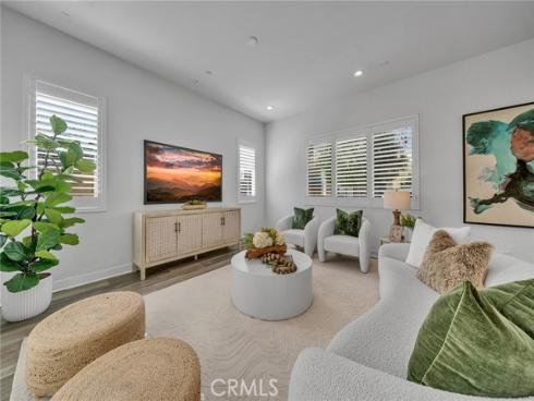 446 Chorus , Irvine, CA