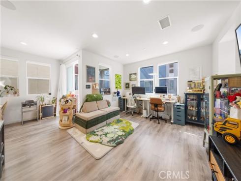 116  Tenor  , Irvine, CA