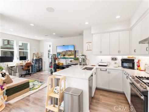 116  Tenor  , Irvine, CA